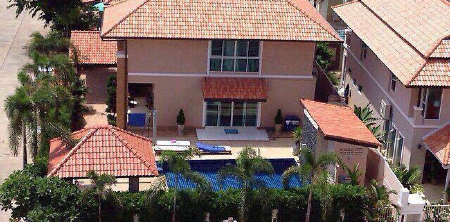 House in Pattaya, Thailand 4 bedrooms № 20796