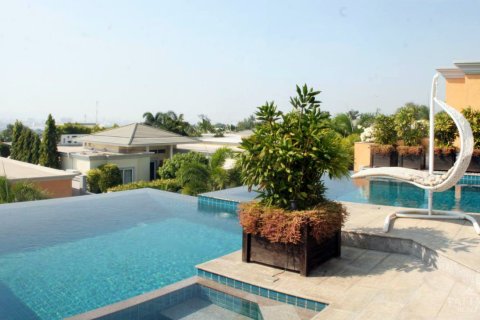 House in Pattaya, Thailand 5 bedrooms № 23870 - photo 2