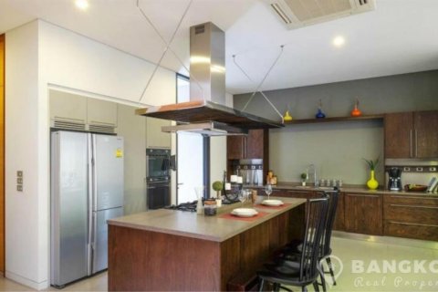 House in Bangkok, Thailand 4 bedrooms № 19503 - photo 17