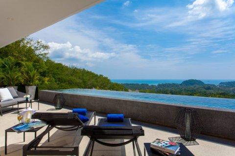 Villa on Layan Beach, Thailand 3 bedrooms № 25642 - photo 1