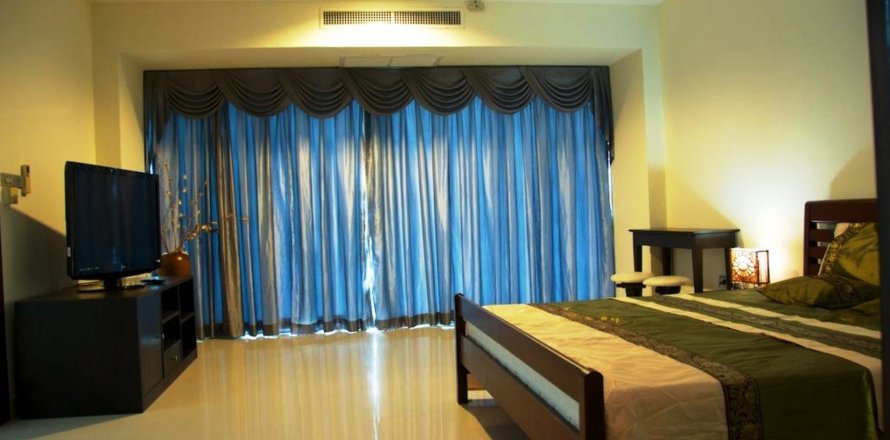Studio in the Condo in Pattaya, Thailand in View Talay 5  № 25788
