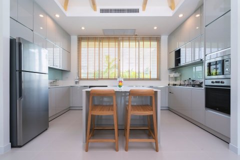 House in Bang Tao, Thailand 3 bedrooms № 3653 - photo 11
