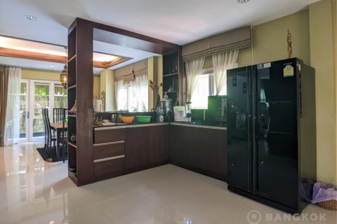 House in Bang Kaeo, Thailand 3 bedrooms № 25439 - photo 7