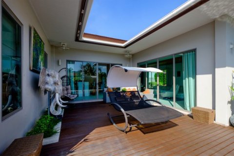 House in Bang Tao, Thailand 3 bedrooms № 3332 - photo 21