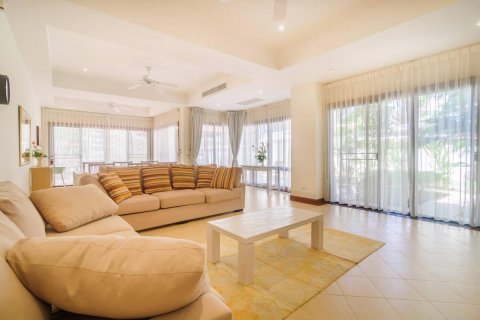 House in Bang Tao, Thailand 4 bedrooms № 3315 - photo 9