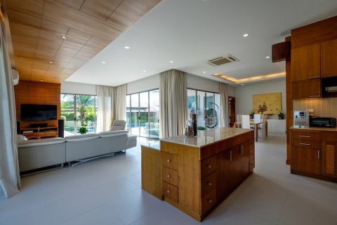 House in Bang Tao, Thailand 3 bedrooms № 3332 - photo 9