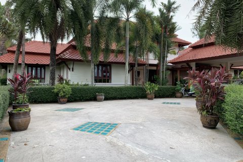 House in Bang Tao, Thailand 4 bedrooms № 3723 - photo 24