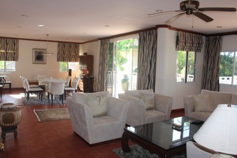House in Bang Tao, Thailand 4 bedrooms № 3551 - photo 12