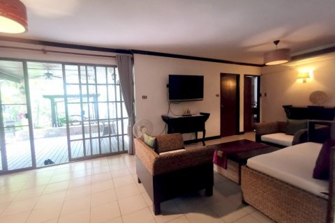 House in Pattaya, Thailand 4 bedrooms № 26065 - photo 17