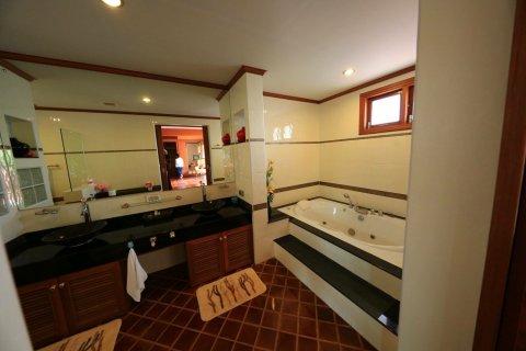 House in Bang Tao, Thailand 4 bedrooms № 3723 - photo 11