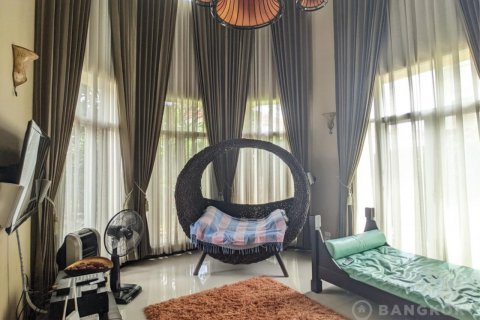 House in Bang Kaeo, Thailand 3 bedrooms № 25439 - photo 4