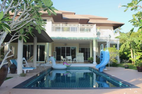 House in Bang Tao, Thailand 4 bedrooms № 3551 - photo 1