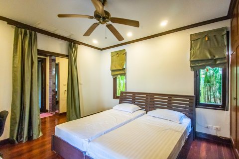 House in Bang Tao, Thailand 4 bedrooms № 3341 - photo 12