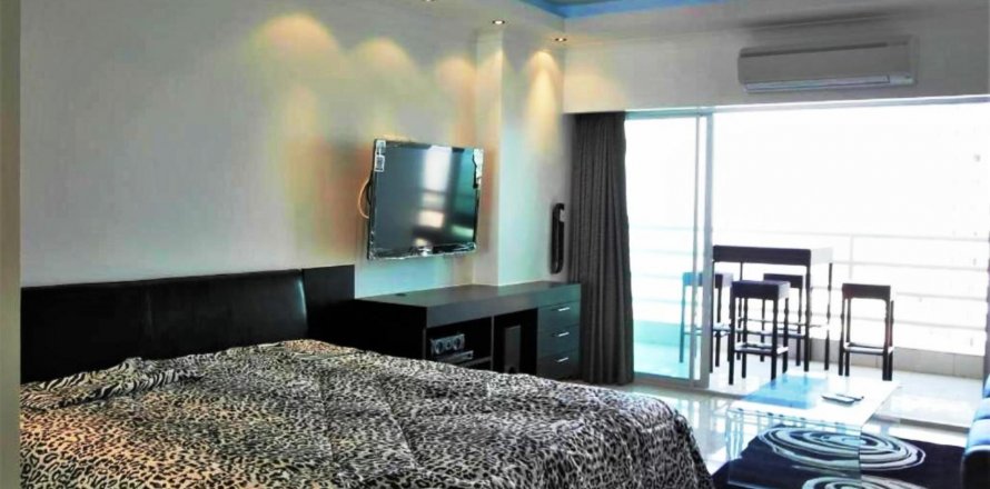 Studio in the Condo in Pattaya, Thailand in View Talay 8  № 28539