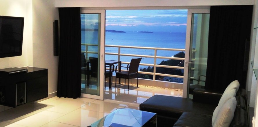 Studio in the Condo in Pattaya, Thailand in View Talay 7  № 28279