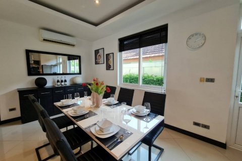 House in Pattaya, Thailand 4 bedrooms № 28591 - photo 12