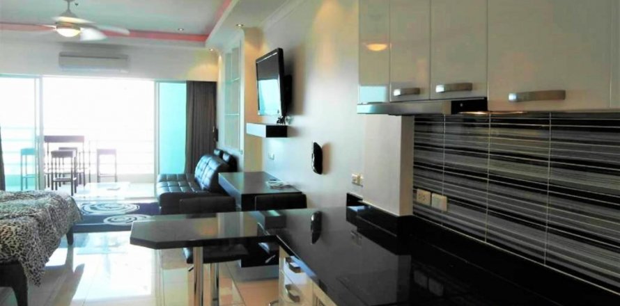 Condo in Pattaya, Thailand, 2 bedrooms in View Talay 8  № 28544