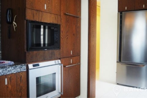 Condo in Bangkok, Thailand, 3 bedrooms  № 28949 - photo 6