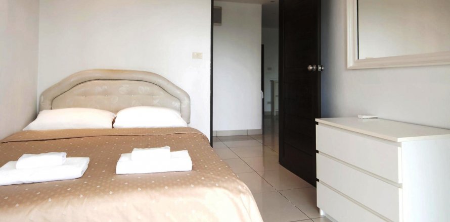 Condo in Pattaya, Thailand, 2 bedrooms in Wongamat Privacy  № 27753