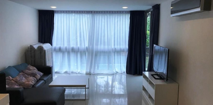 Condo in Pattaya, Thailand, 2 bedrooms in Club Royal  № 28087
