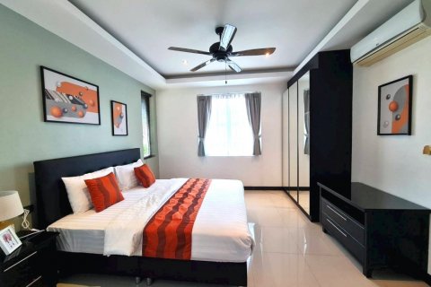 House in Pattaya, Thailand 4 bedrooms № 28591 - photo 14