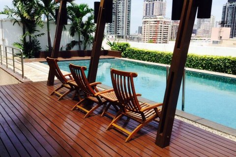 Condo in Bangkok, Thailand, 2 bedrooms  № 29450 - photo 9