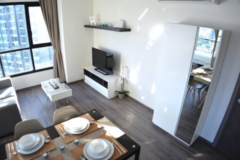 Condo in Bangkok, Thailand, 2 bedrooms  № 29827 - photo 17