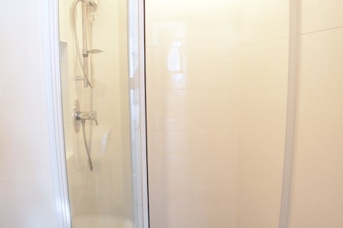 Condo in Bangkok, Thailand, 2 bedrooms  № 29827 - photo 16