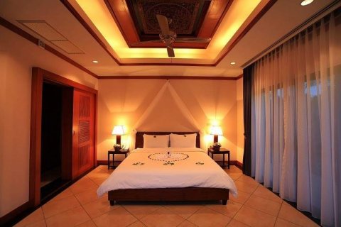 Villa on Nai Harn Beach, Thailand 1 bedroom № 34278 - photo 14