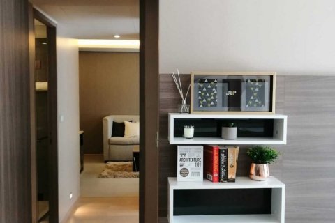 Condo in Bangkok, Thailand, 2 bedrooms  № 29504 - photo 1