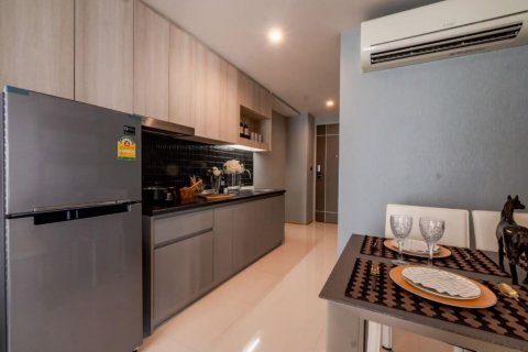 Condo in Bangkok, Thailand, 2 bedrooms  № 32103 - photo 17