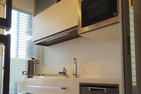 Condo in Bangkok, Thailand, 1 bedroom  № 31585 - photo 4