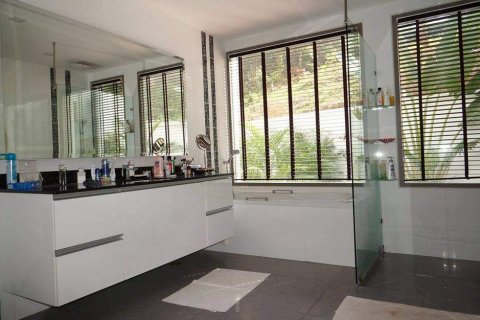 Villa in Chalong, Thailand 3 bedrooms № 35131 - photo 13
