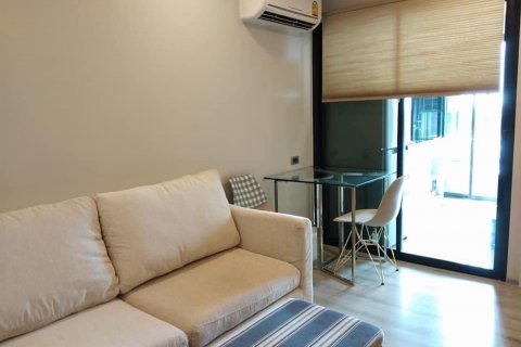 Condo in Bangkok, Thailand, 1 bedroom  № 30611 - photo 4