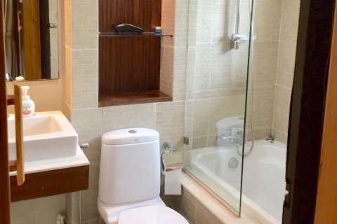 Condo in Bangkok, Thailand, 2 bedrooms  № 30091 - photo 6