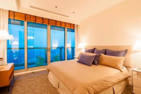 Condo in Bangkok, Thailand, 3 bedrooms  № 29357 - photo 13