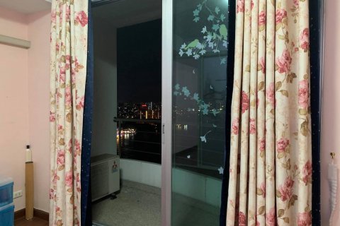 Condo in Bangkok, Thailand, 1 bedroom  № 31290 - photo 3