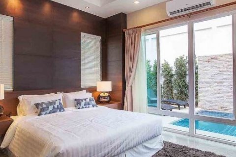 House in Pattaya, Thailand 4 bedrooms № 29405 - photo 2
