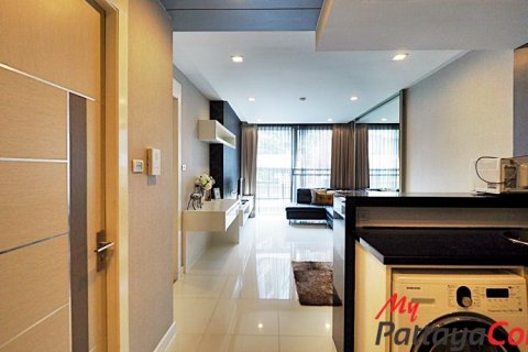 Condo in Pattaya, Thailand, 1 bedroom  № 32744 - photo 1