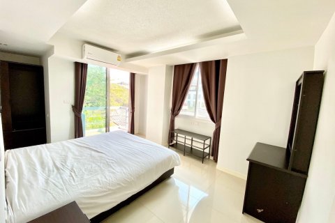 Condo in Bangkok, Thailand, 2 bedrooms  № 31442 - photo 6