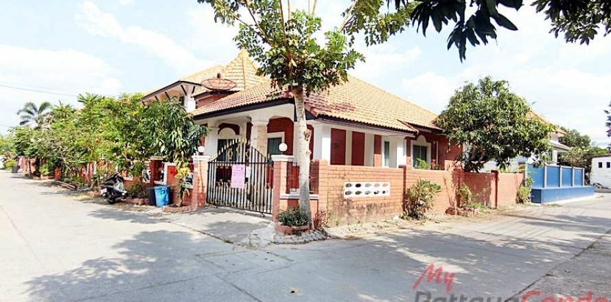 House in Pattaya, Thailand 3 bedrooms № 32452