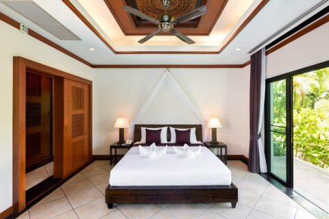 Villa on Nai Harn Beach, Thailand 2 bedrooms № 34838 - photo 11
