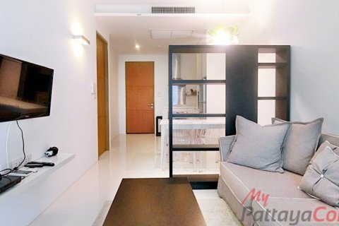 Condo in Pattaya, Thailand, 2 bedrooms  № 32449 - photo 1