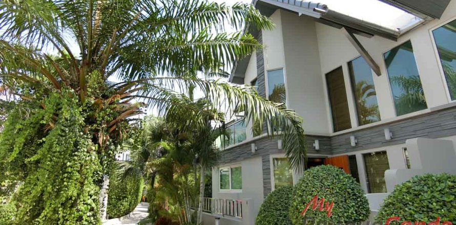 House in Pattaya, Thailand 4 bedrooms № 32334