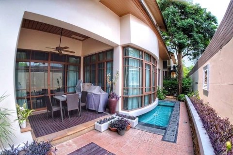 House in Bangkok, Thailand 4 bedrooms № 29770 - photo 9