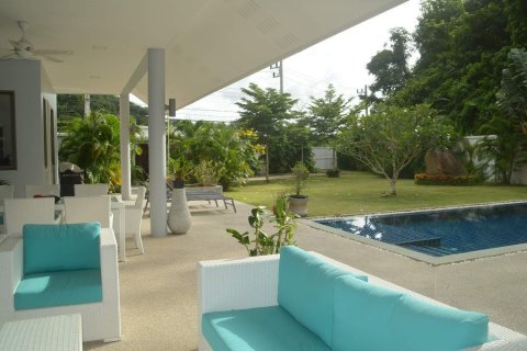 Villa in Chalong, Thailand 3 bedrooms № 35131 - photo 2