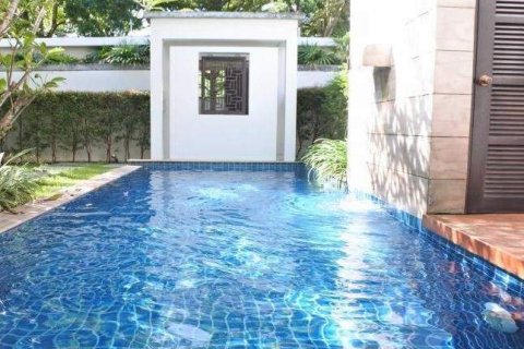 Townhouse in Bang Tao, Thailand 3 bedrooms № 34648 - photo 13