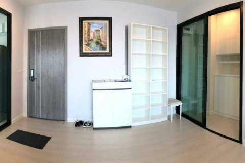 Condo in Bangkok, Thailand, 3 bedrooms  № 29879 - photo 5