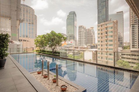 Condo in Bangkok, Thailand, 1 bedroom  № 31621 - photo 2