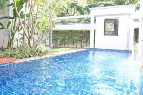 Townhouse in Bang Tao, Thailand 3 bedrooms № 34648 - photo 2